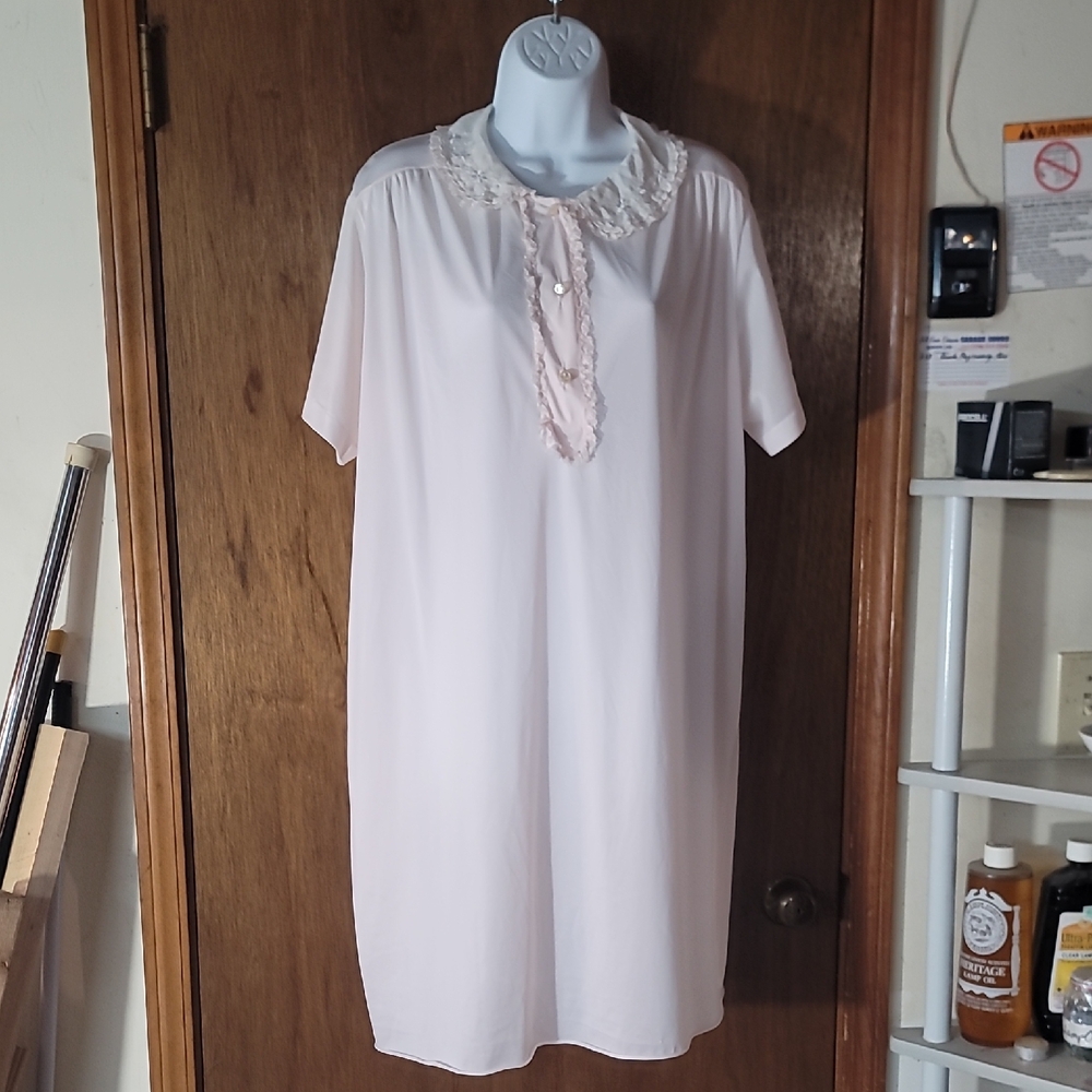 Movie Star Pink Lace Collared Womens Vintage Nightgown VGC 169